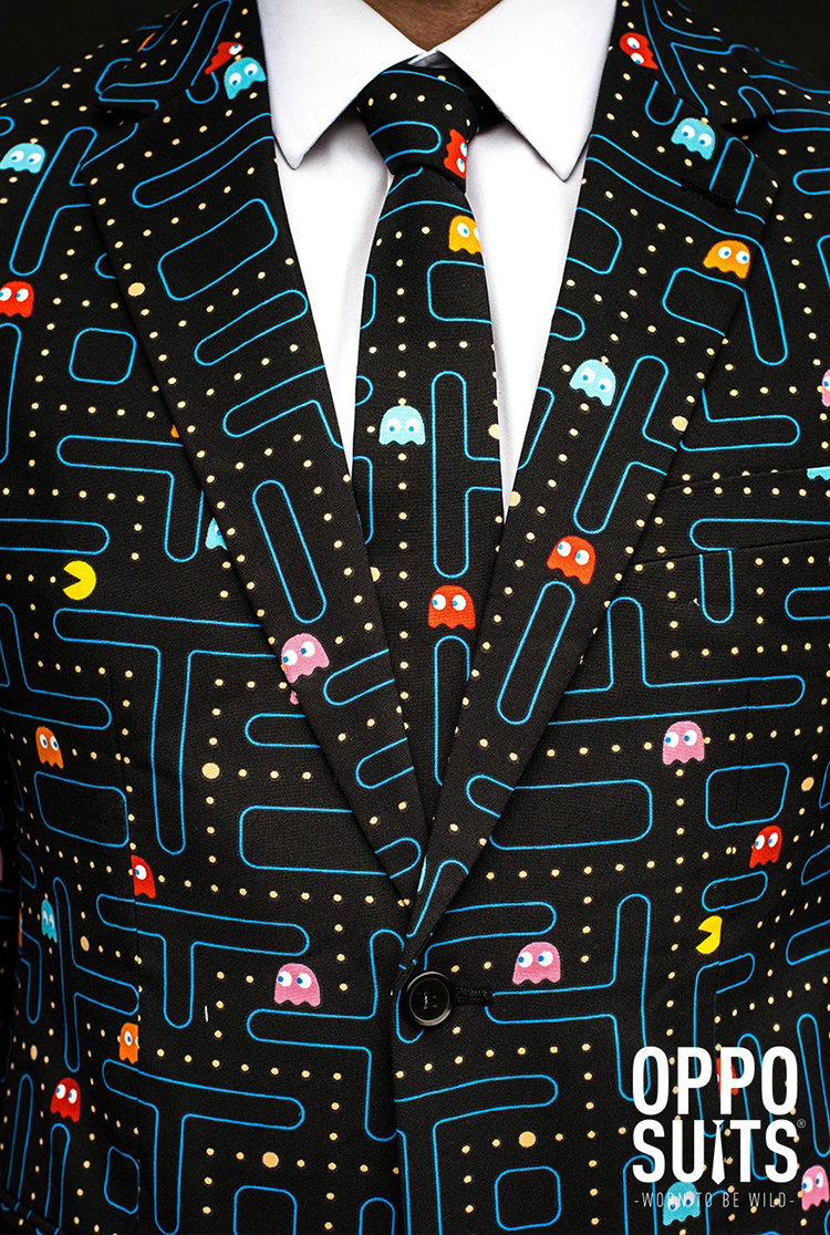 must-have-pentru-barbatii-super-geek-costum-cravata-pac-man-2